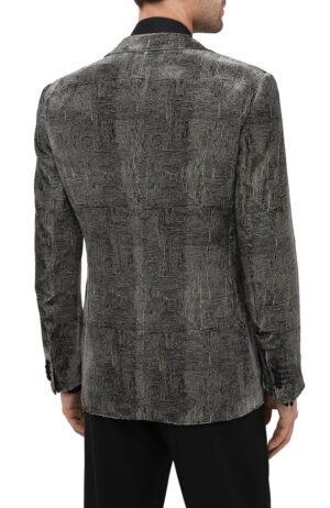 fe528c9c-a72f-3065-8dad-5da1a5701365